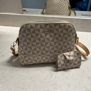 U.S. Polo Assn. Diamond Signature Crossbody Bag with Gold Chain Strap